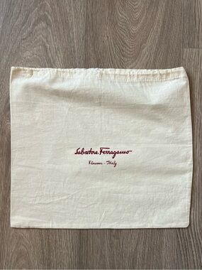 Salvatore Ferragamo dust bag (C87)